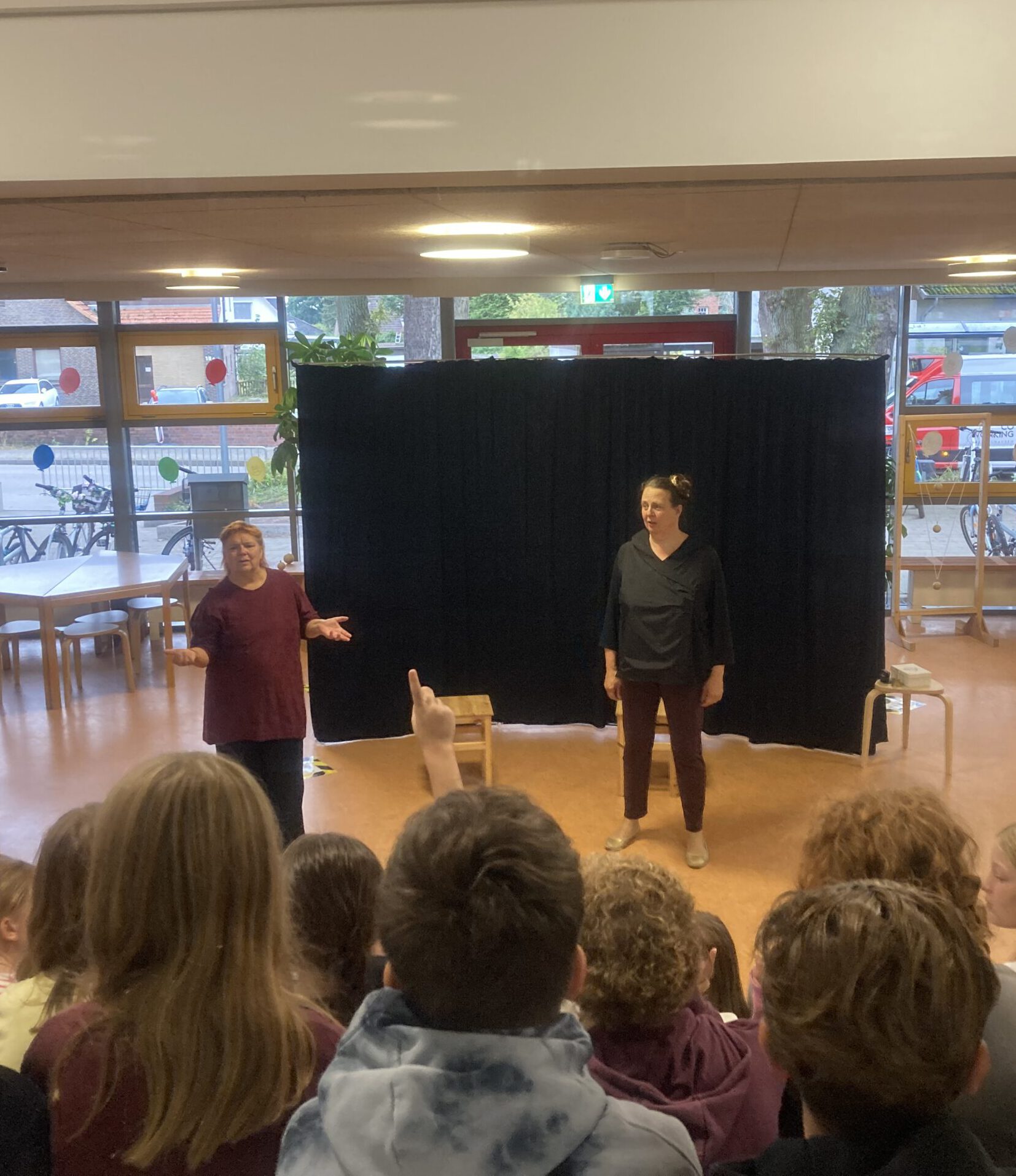 Improvisationstheater an der Grundschule Uesen